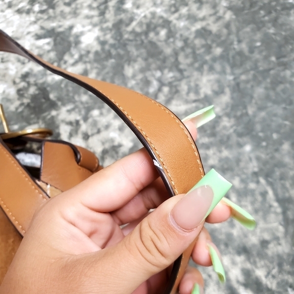 Tory Burch Rowan Genuine Calf Hair Bucket Bag - Picture 16 of 16